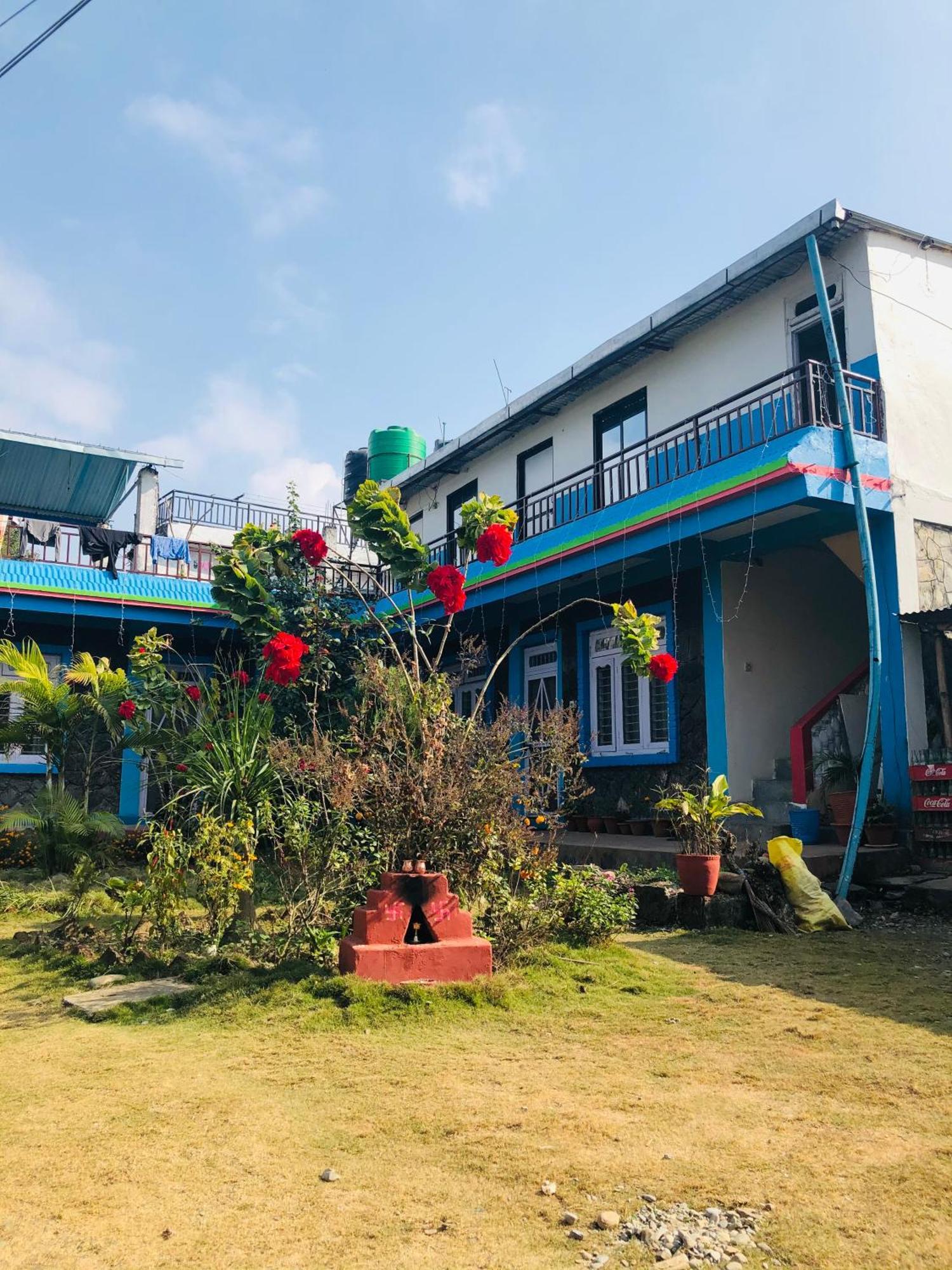 Robins Nest Hotel & Restaurant Deorāli Exterior photo